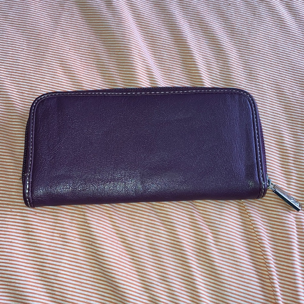 3/$15 NY&Co wallet - Picture 2 of 4